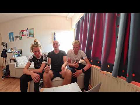 Reacting with the Florijn siblings on Karolien's rowing.