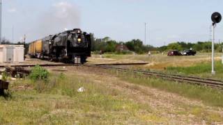 preview picture of video 'UP 844 Steam Locomotive Valley Eagle Coming to Hearne, TX  at CP HN120 Austin JCT.'
