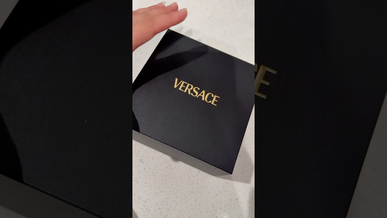 Vercase women's watch #versace #watch #brand #gift #unboxing #unboxingvideo #beauty #fashion