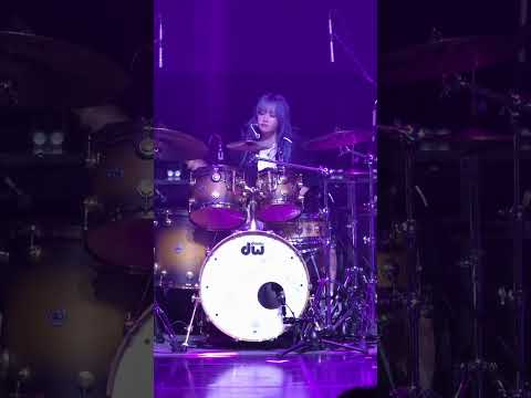 260427 QWER 4th Mini Album Showcase QWER(쵸단) - BAD HABIT