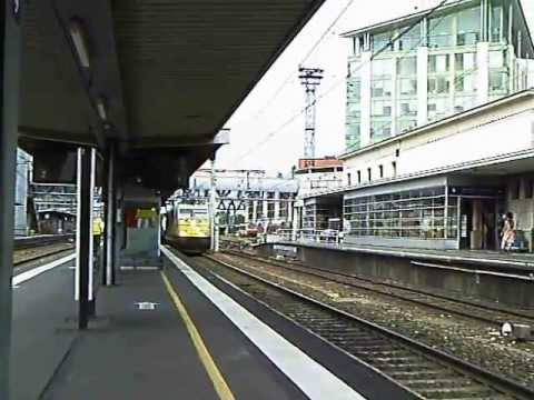 Fret EURO CARGO RAIL : E 186 + containers et wagons d'essence en gare de Poitiers .