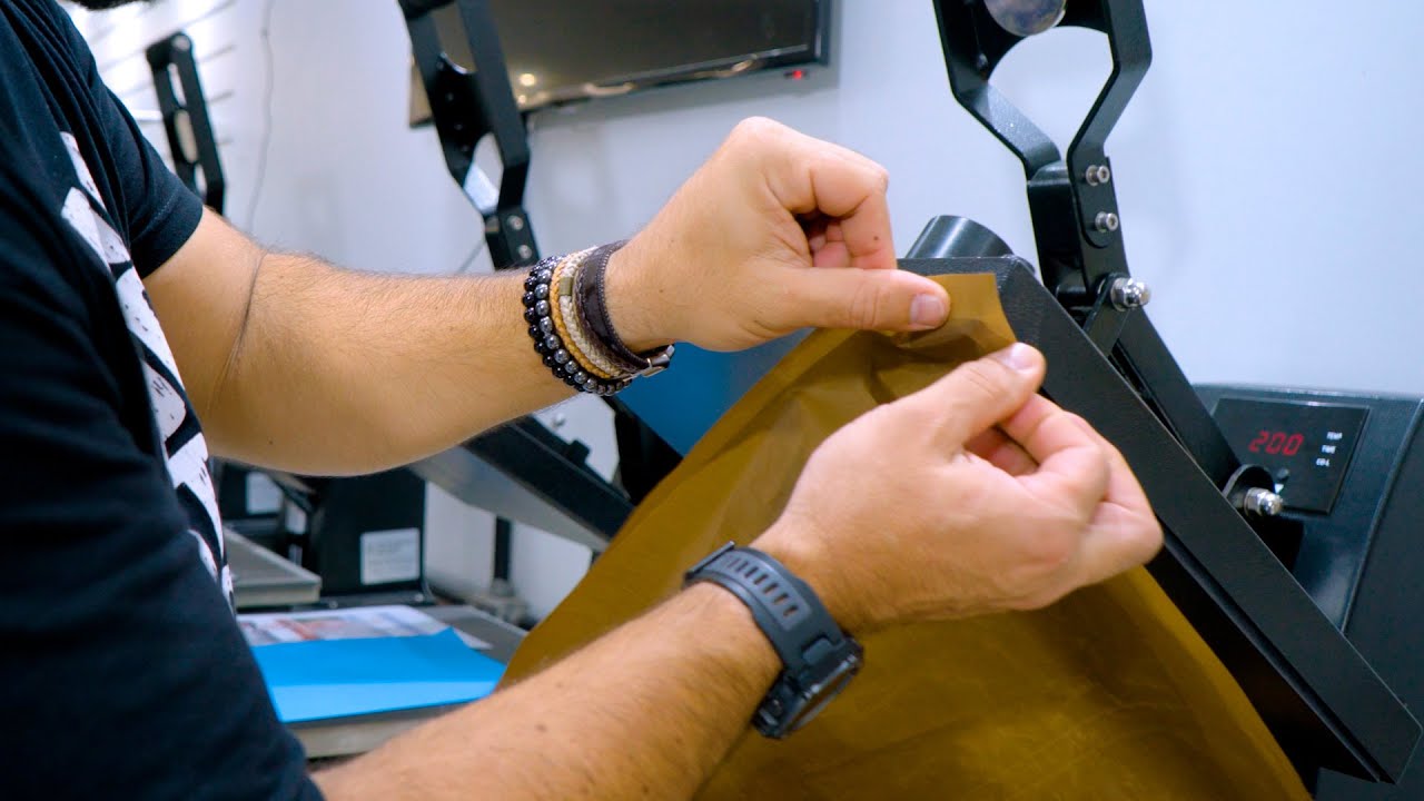 COMO FAZER A LIMPEZA CORRETA DA MANTA DA SUA PRENSA PLANA