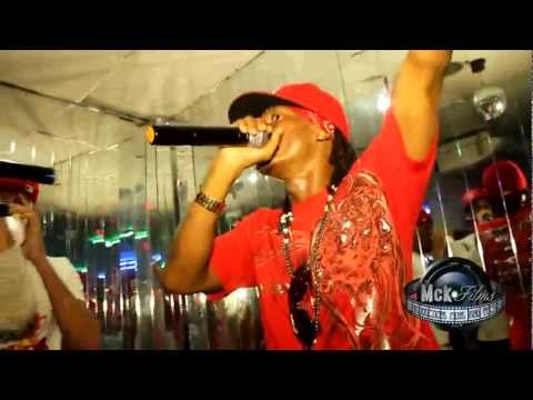 fiesta en el brisar-- Omar chilena , Willy Mento y Neto Sorpresa.