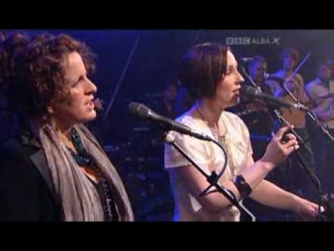 BBC ALBA - Cuirm @ Celtic : Salsa Celtica at the Old Fruitmarket (2/6)