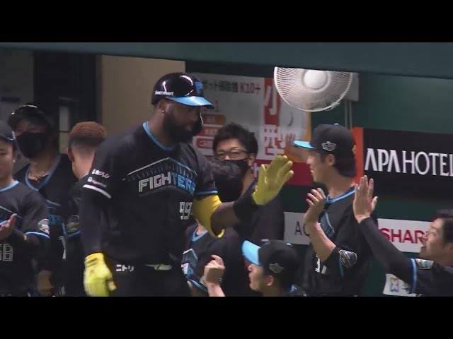 【1回表】球団新記録の25試合連続安打達成!! ファイターズ・レイエスの豪快な18号2ランで先制!!  2024年9月4日 福岡ソフトバンクホークス 対 北海道日本ハムファイターズ