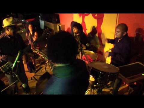 ° LA FAMILIA LOCA °