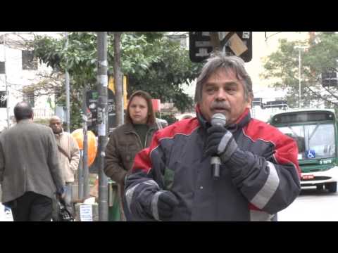 Ato público em SP exige fim de assédio de diretor do Santander