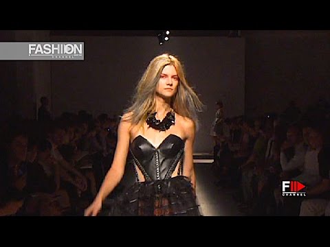 GILES Spring Summer 2010 Paris - Fashion Channel