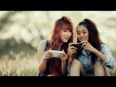 ထွန်းရတီ - သူငယ်ချင်းလေး [Official MV]