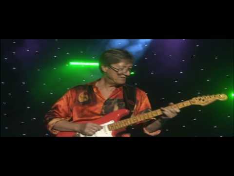 The Shadows - Atlantis Live on 'The Final Tour'