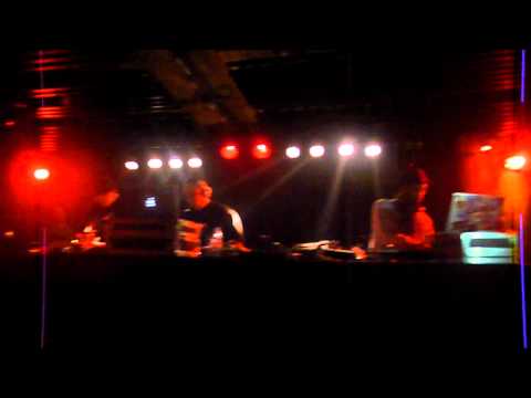 The World Famous Beat Junkies "Move" of J Dilla @ La Bellevilloise