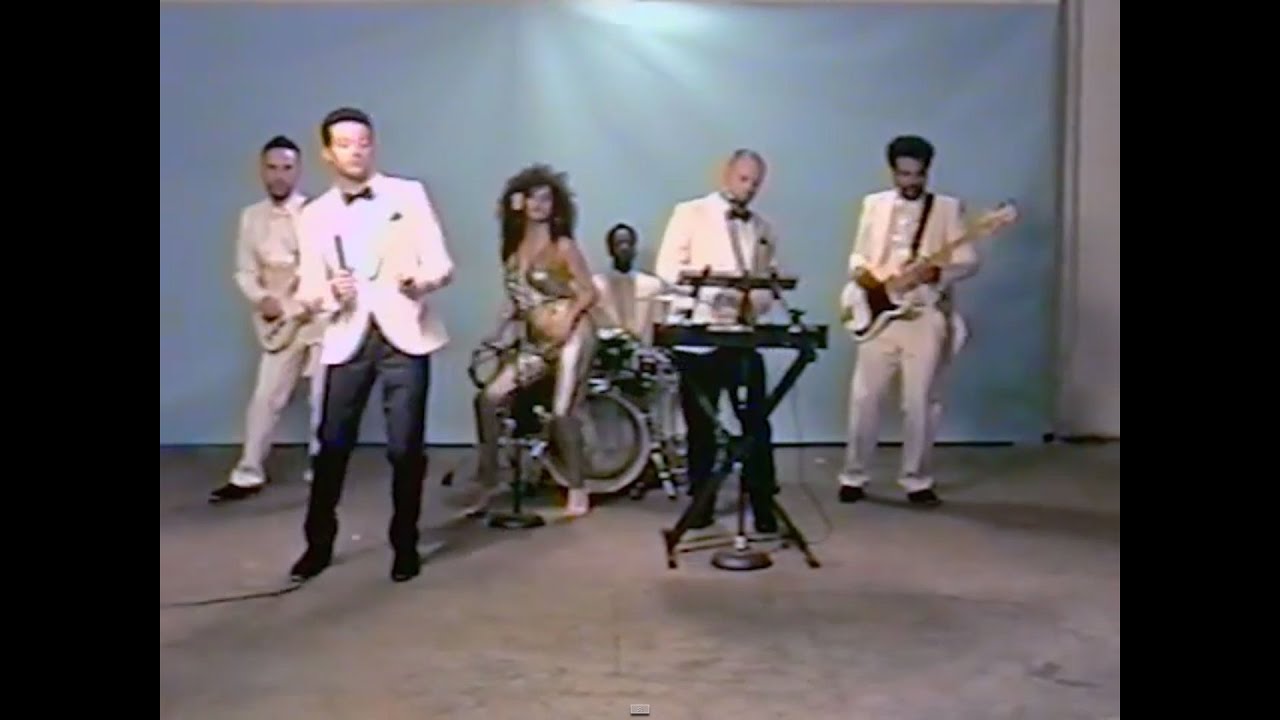 Tuxedo – “So Good”