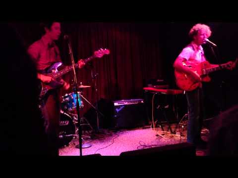 The Impossible Shapes - Live at Radio Radio 9/7/2013 - 