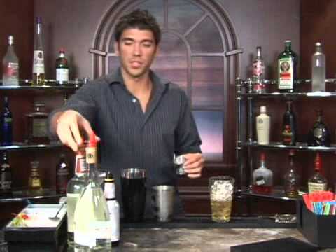How to Make the Brandy Crusta Mixed Drink