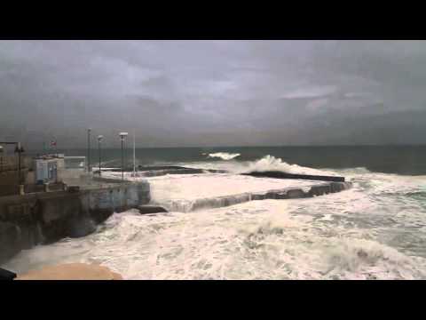 Sliema Storm waves.avi