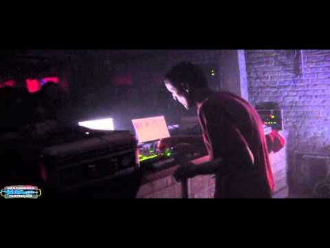 RENGA (fr) @ hold dub party #4 - break ina dub mix pt9 \ brussels 28-2-14
