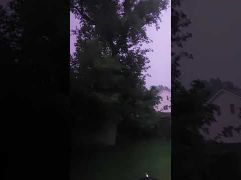 A Marginally severe Thunderstorm, with 58 mph winds Lightning 🌩