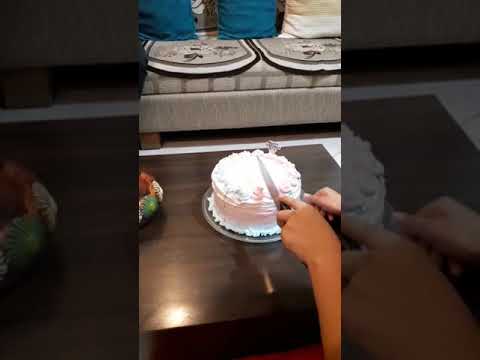 Made this fabulous Piñata cake for my sister's birthday!! 7th April 2019.😍