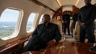 Download lagu The RICHEST Black Private Jet Owners... The Secret Cost of Flying Solo ?? mp3