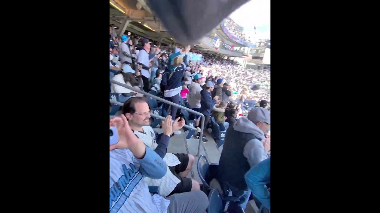 Aaron Judge home run captured by Ray-Ban Meta smart glasses - YouTube