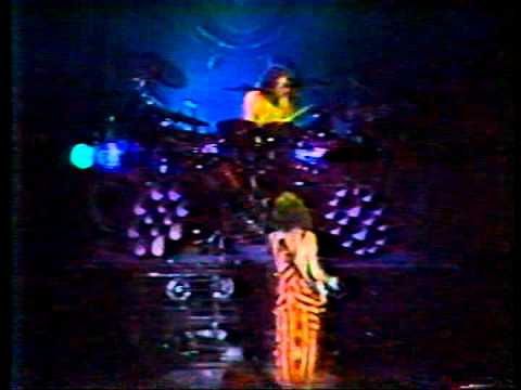 download lagu mp3 mp4 Van Halen Caracas Venezuela 1983, download lagu Van Halen Caracas Venezuela 1983 gratis, unduh video klip Van Halen Caracas Venezuela 1983