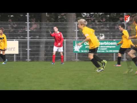 voetbalwedstrijd Unitas'30 D6 - Rood-Wit D3