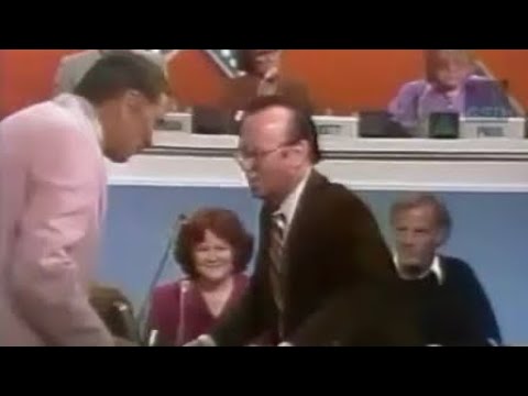 Match Game Synd. (Episode 437) (Johnny Olson Brings Chair In) (BLANK Shade for $5000 with Debralee)