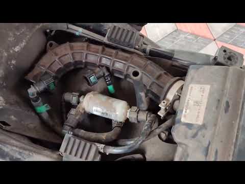 Bajaj Dominar 400 Throttle body injector cleaning and air filter replacement /🔥🔥 power and milage