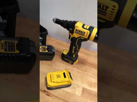 DeWalt Pop Riveter