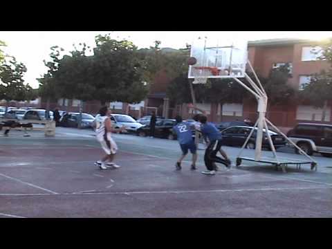 Junior Illice B.C. 'B' 26 - 32 IES Victoria Kent