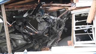 preview picture of video 'south hadley car into house'