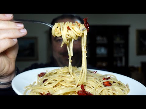 🍝 Spaghetti Aglio Olio Peperoncino e Peperoni Cruschi alla Calabrese 🍝