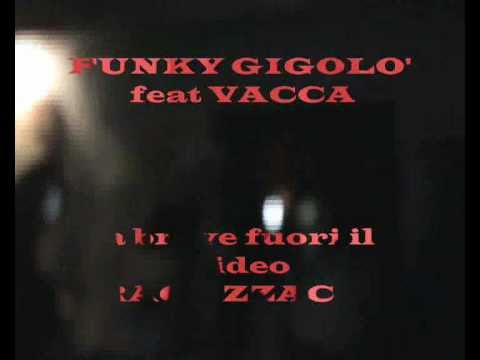 Funky Gigolò feat Vacca -Ragazzacci- (live Milano Sporco tour 2010)