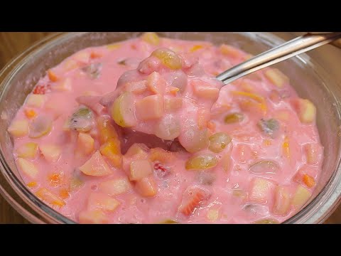 Salada de Frutas com Gelatina. A melhor que eu já comi! 🍌🍇🍓