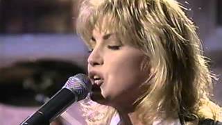 Faith Hill on Late Show (1994) &quot;Take Me As I Am&quot;