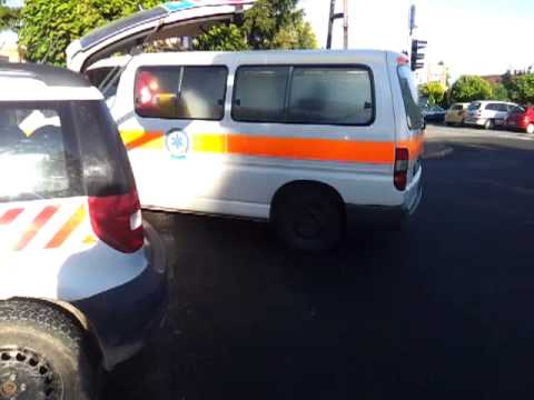 Autónak szaladt egy kislány Nyékládházán - boon.hu