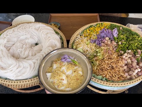 Cambodian Noodles ( Nom Banh Chok Samlor Khmer) / Must Try When Visiting Cambodia