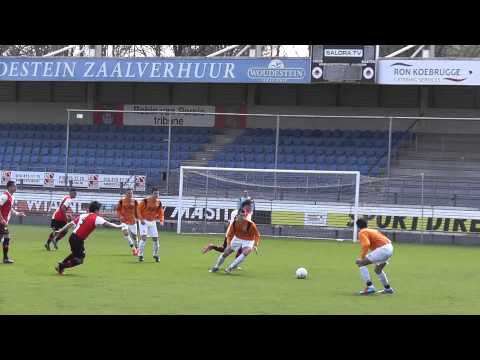 20 april 2013 Feyenoord A2 - VV De Meern A1 Ayoub wordt gevloerd; penalty!