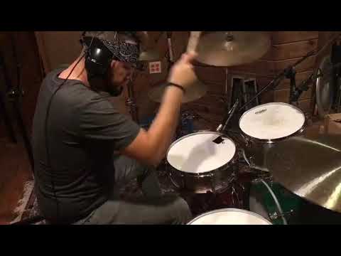 EXorcismo Drum Recording Clip: Ito Drums Figueroa grabando