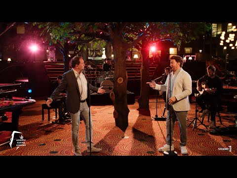Tino Martin & Robert Leroy – Zeg Me Zeg Me (Acoustic Casino Sessions)