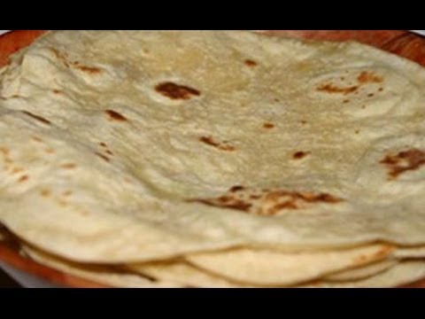 "Surinamese Roti filled with Potatoes" "Surinam Food" [ASMR]