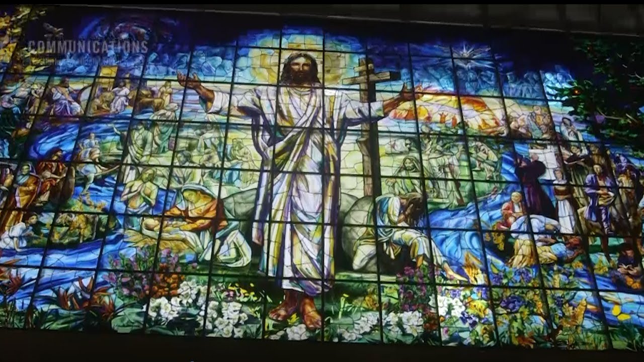 Stained Glass Brings Bible to Life