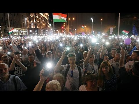 Ungarn - Finanzierte Provokation des Westens? Budapest: Demonstration gegen Premier Orban
