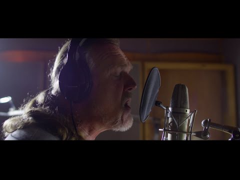 download lagu mp3 mp4 Trace Adkins Christmas, download lagu Trace Adkins Christmas gratis, unduh video klip Trace Adkins Christmas