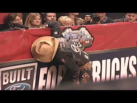 Dr  Proctor bucks Luke Snyder - 05 PBR Finals