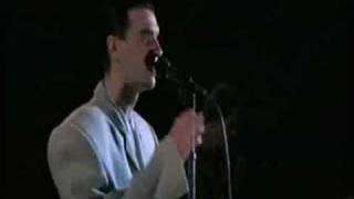 Talking Heads - Girlfriend Is Better (from Stop Making Sense