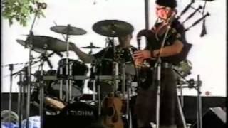 ENTER THE HAGGIS Live! OCT 2001 WILD MOUNTAIN THYME/?  GO SEAMUS GO!!