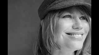 Mad World sung by Sara Hickman ... (pictures from the vampire tv series)