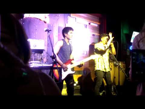 Bebo Sin Pensar by Cedric Vidal