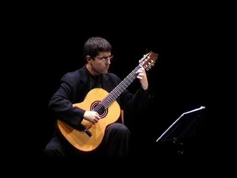 Juan Francisco Padilla plays Scarlatti for solo guitar